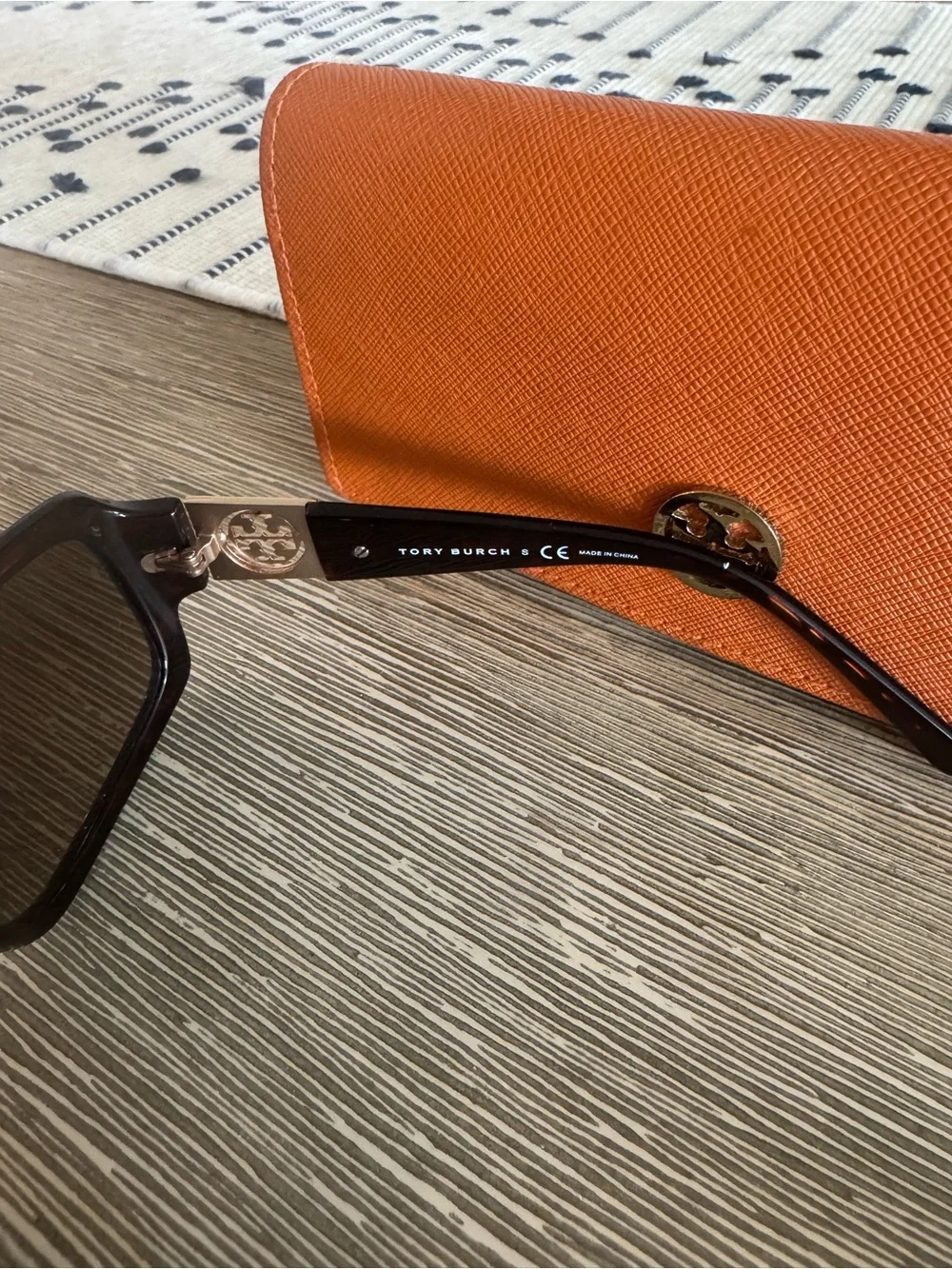 Tory Burch Brown Gradient Oversized Sunglasses with Orange Case